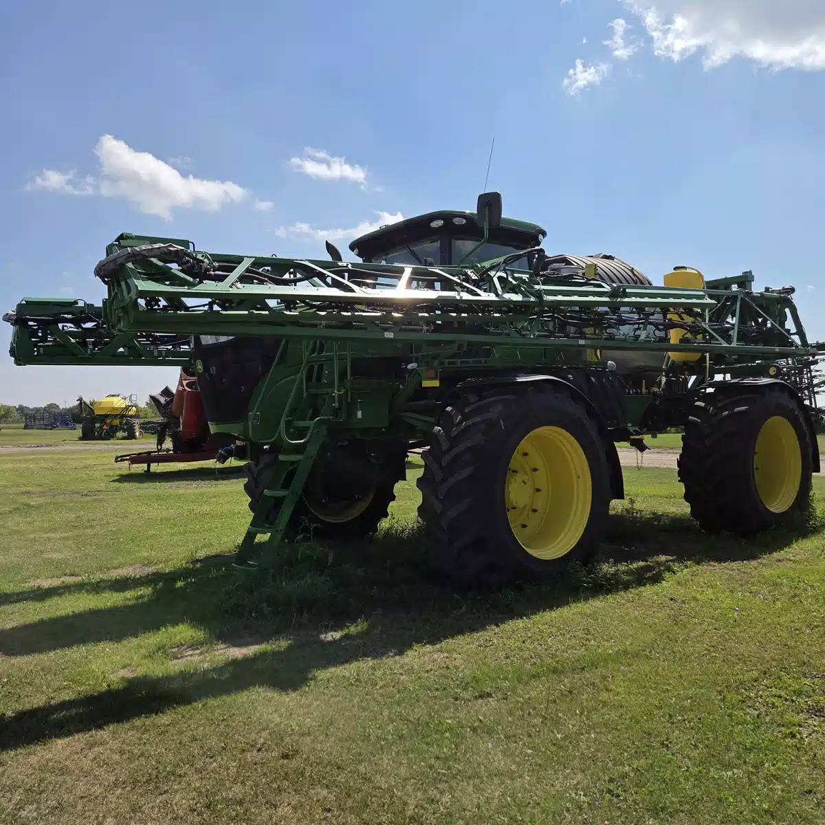 Gallery image 1 for Used 2020 John Deere R4045 Sprayer - Self Propelled