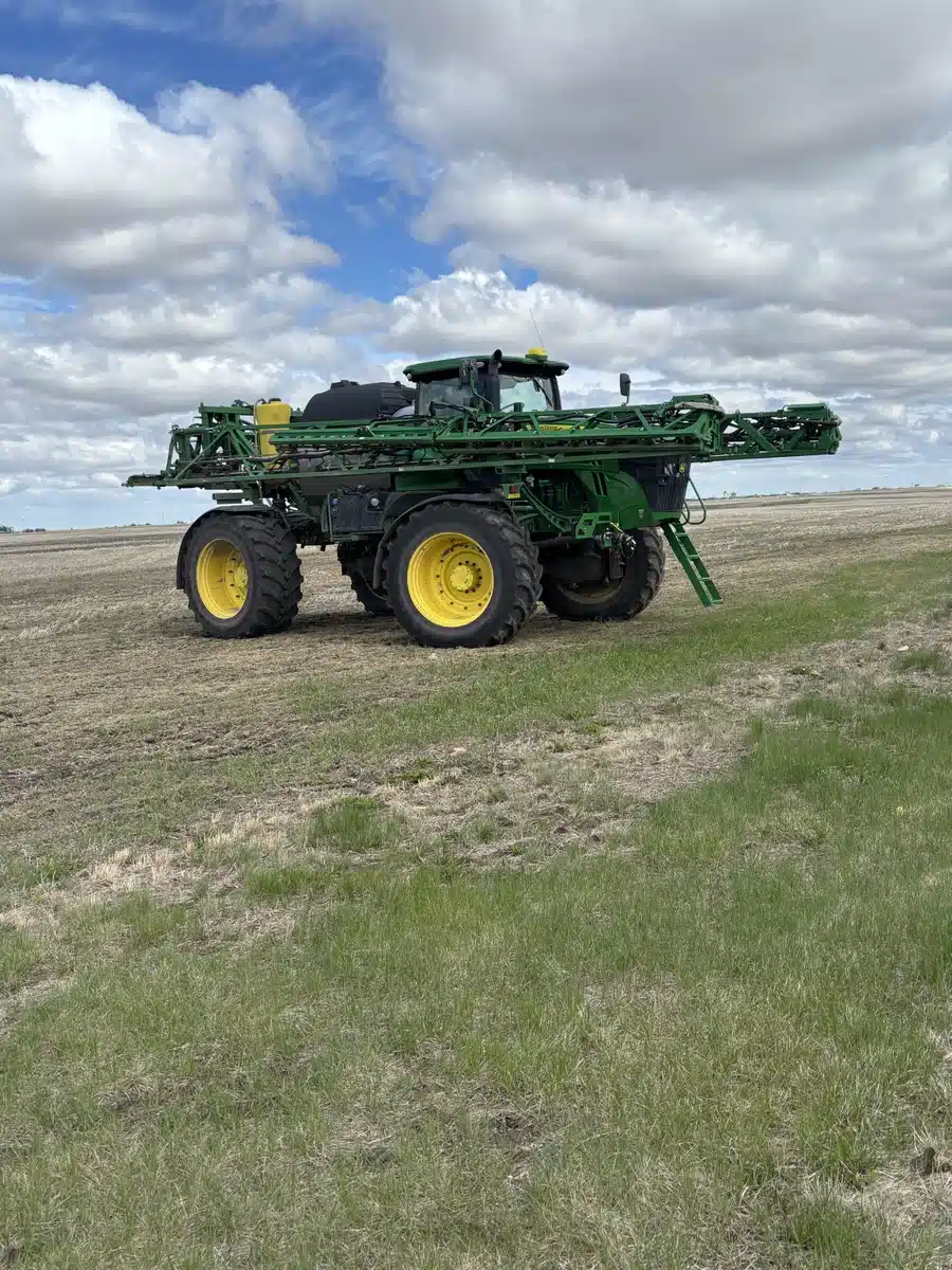Gallery image 2 for Used 2020 John Deere R4045 Sprayer - Self Propelled
