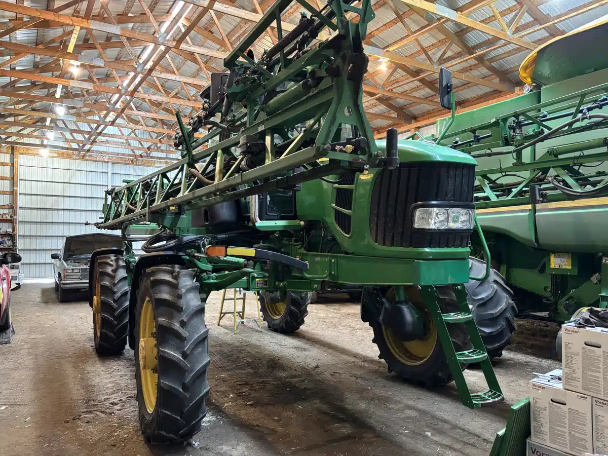 Gallery image 1 for Used 2010 John Deere 4630 Sprayer - Self Propelled