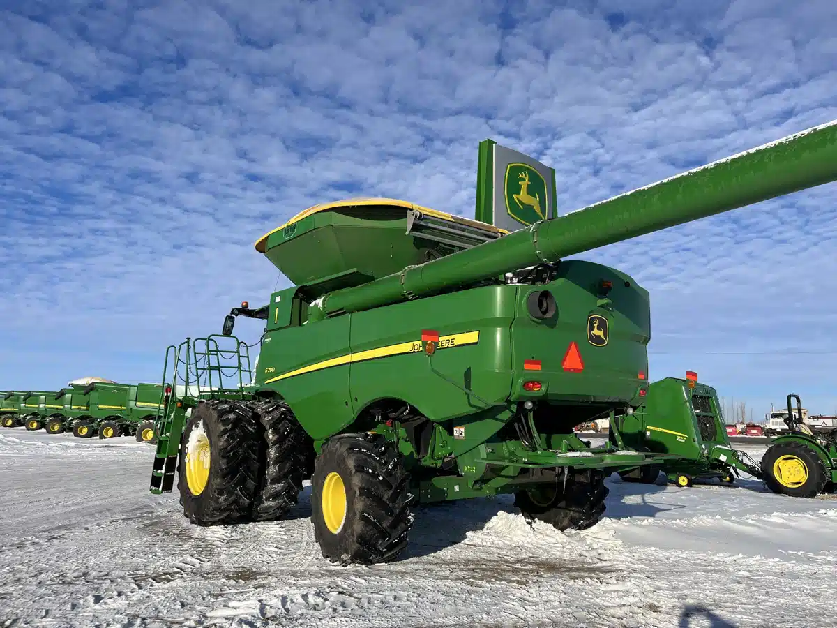 Gallery image 2 for Used 2020 John Deere S790 Combine