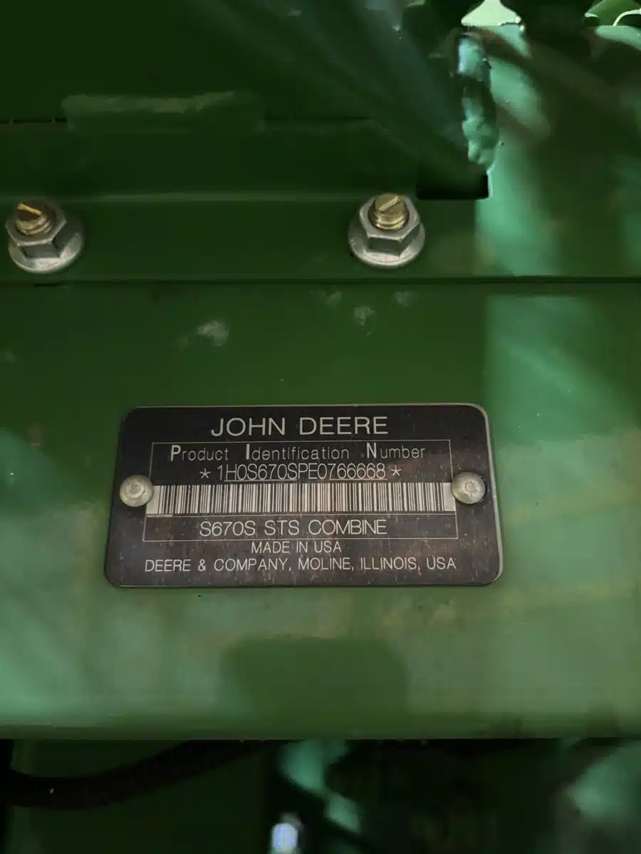 Gallery image 2 for Used 2014 John Deere S670 Combine