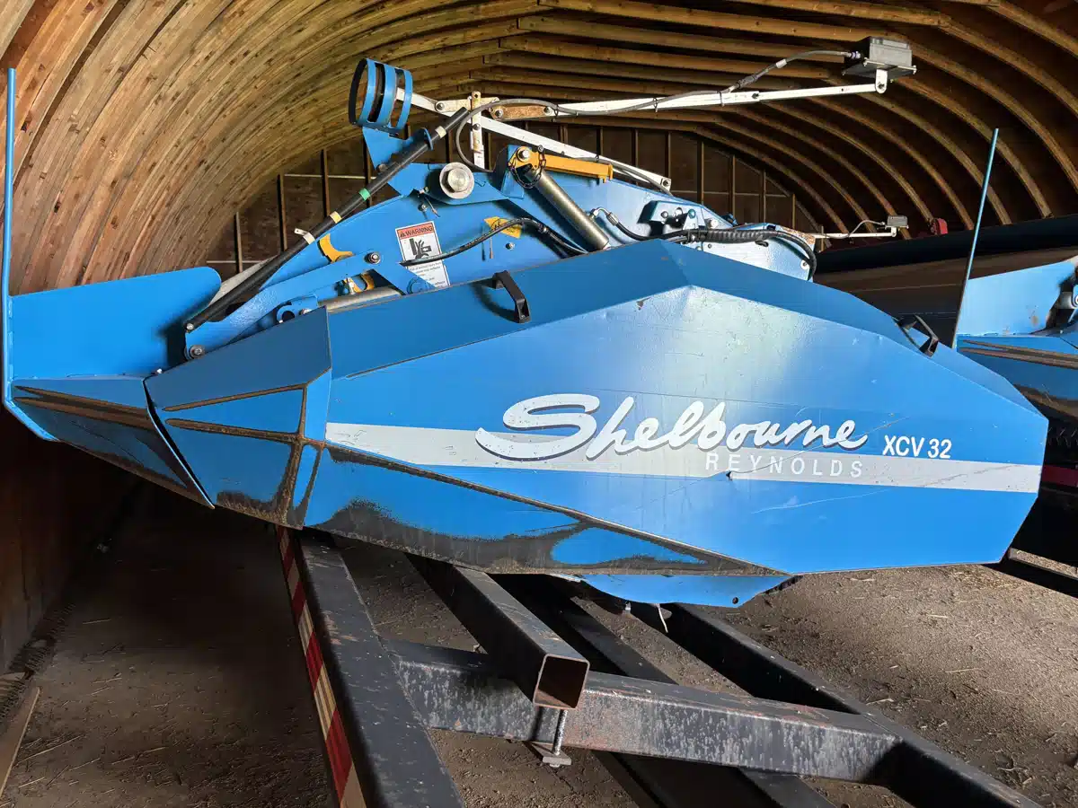 Gallery image 1 for Used 2015 Shelbourne XCV Header Combine