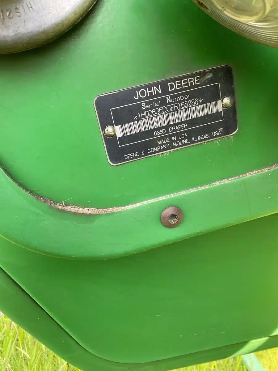 Gallery image 2 for Used 2014 John Deere 635D Header - Draper