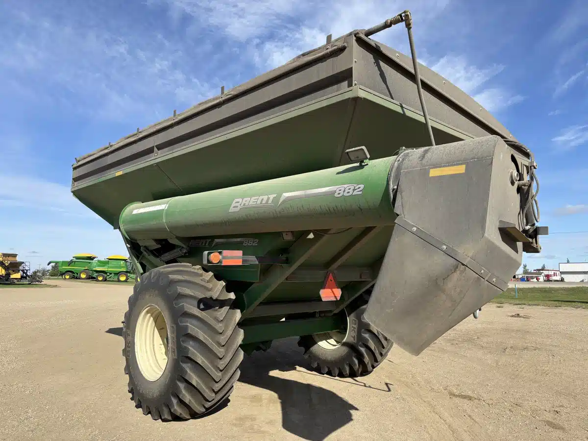 Gallery image 2 for Used 2013 Brent 882 Grain Cart