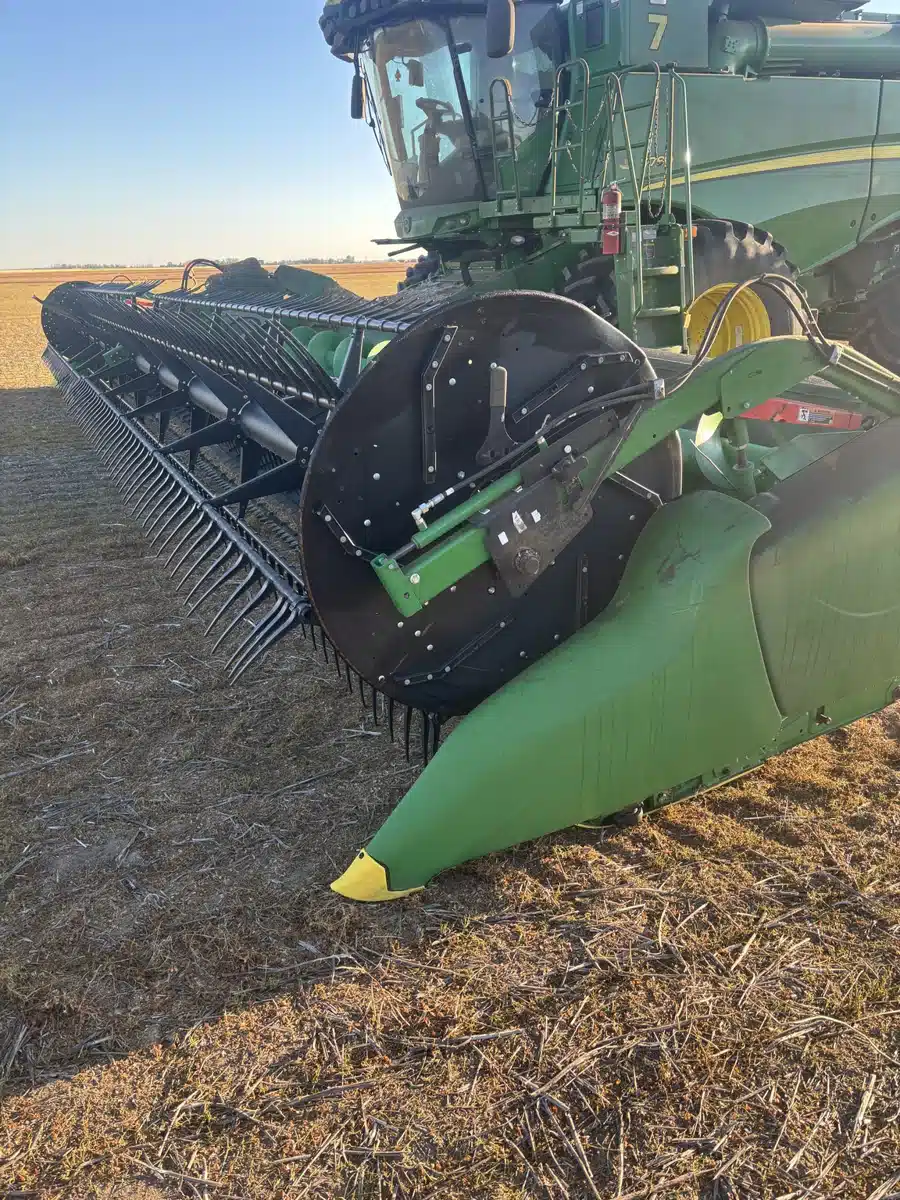 Gallery image 1 for Used 2020 John Deere 745FD Header - Draper