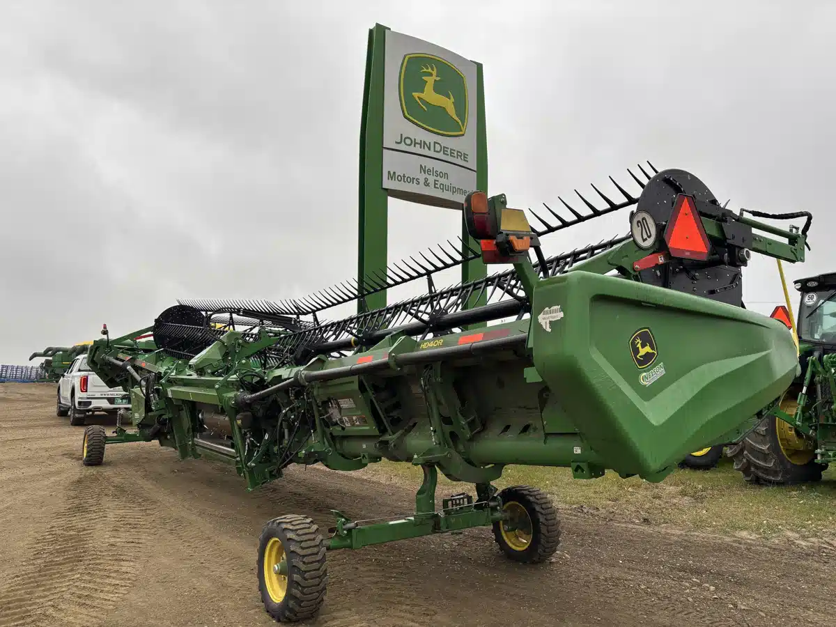 Gallery image 1 for 2024 John Deere HD40R Header - Draper