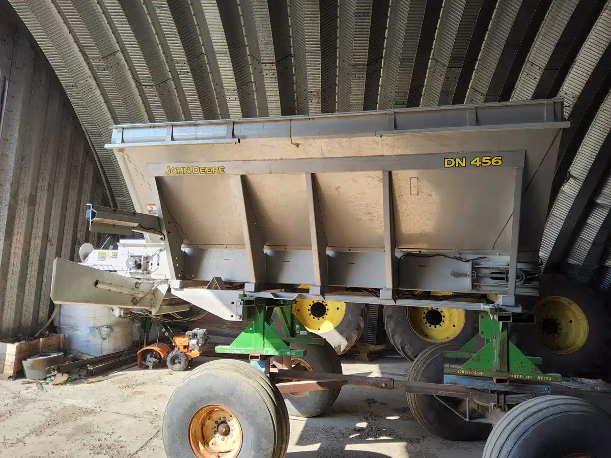 Gallery image 2 for Used 2020 John Deere DN 456 Spreader - Broadcast