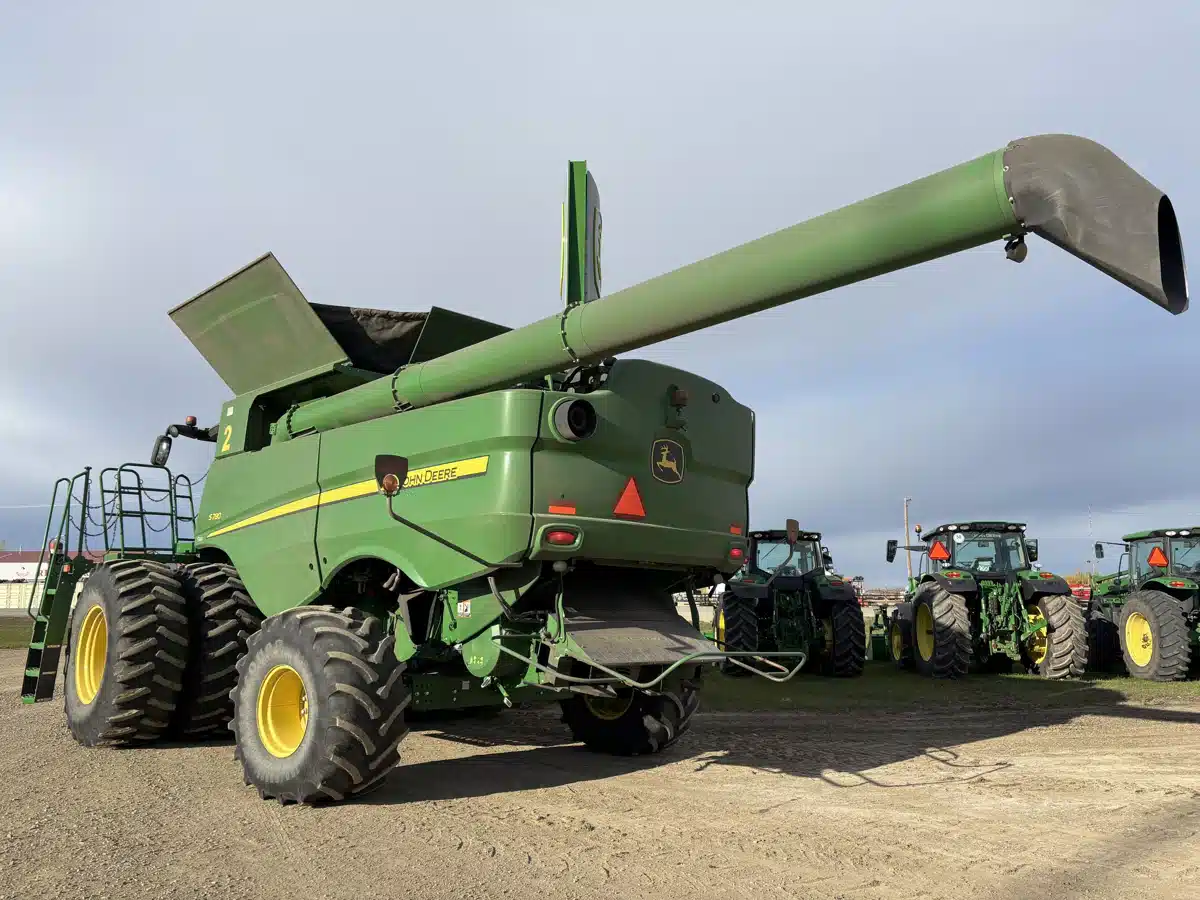 Gallery image 2 for Used 2019 John Deere S780 Combine