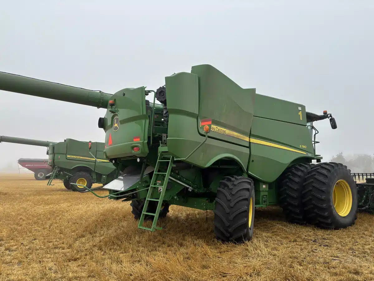 Gallery image 2 for Used 2019 John Deere S780 Combine