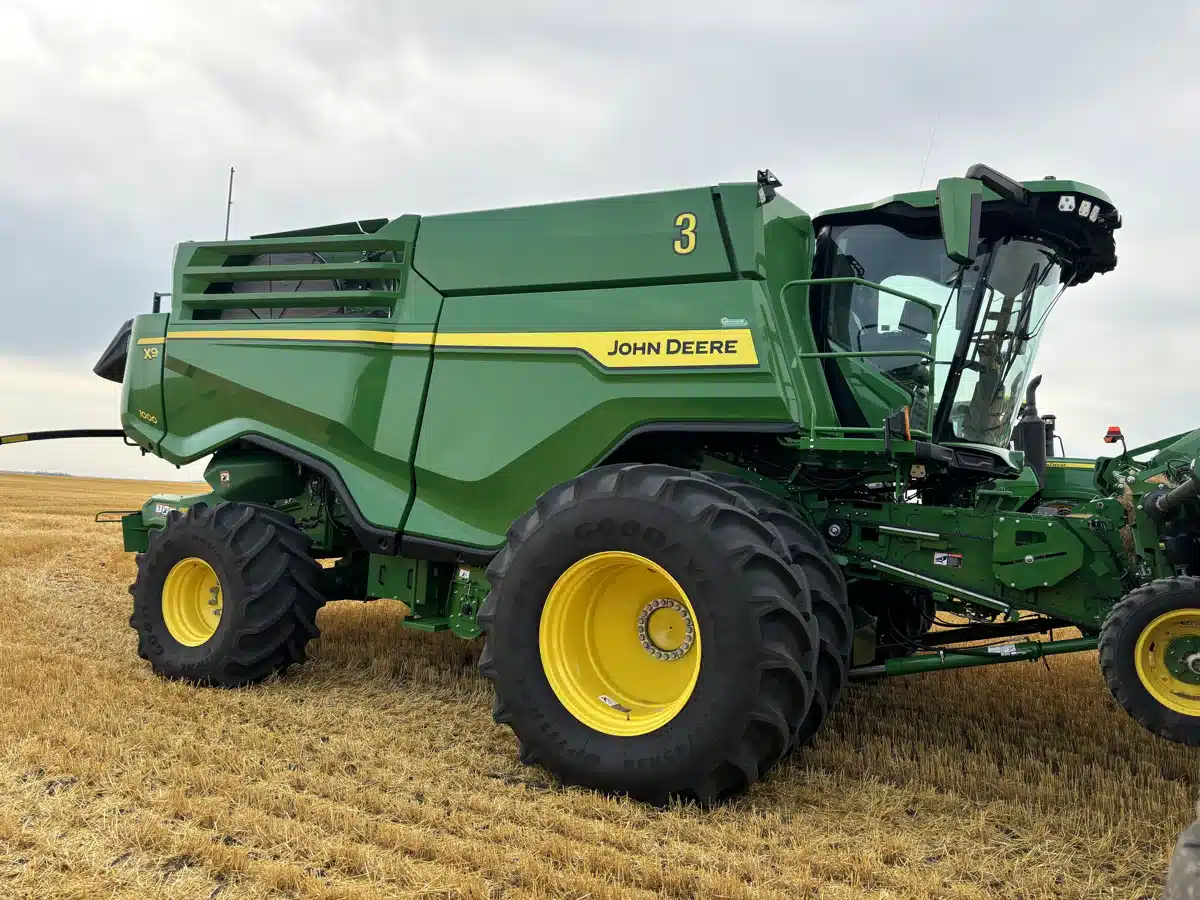 Gallery image 1 for Used 2021 John Deere X9 1000 Combine