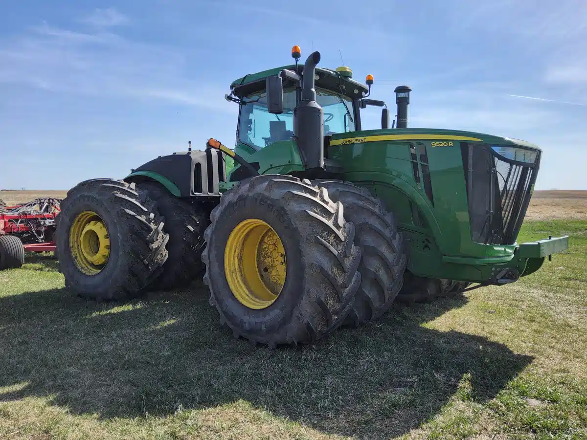 Gallery image 1 for 2018 John Deere 9520R Tractor