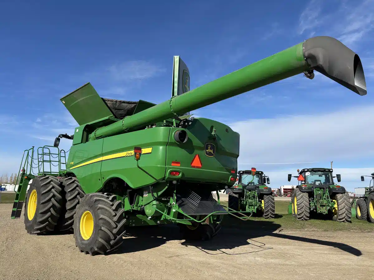 Gallery image 2 for Used 2021 John Deere S780 Combine