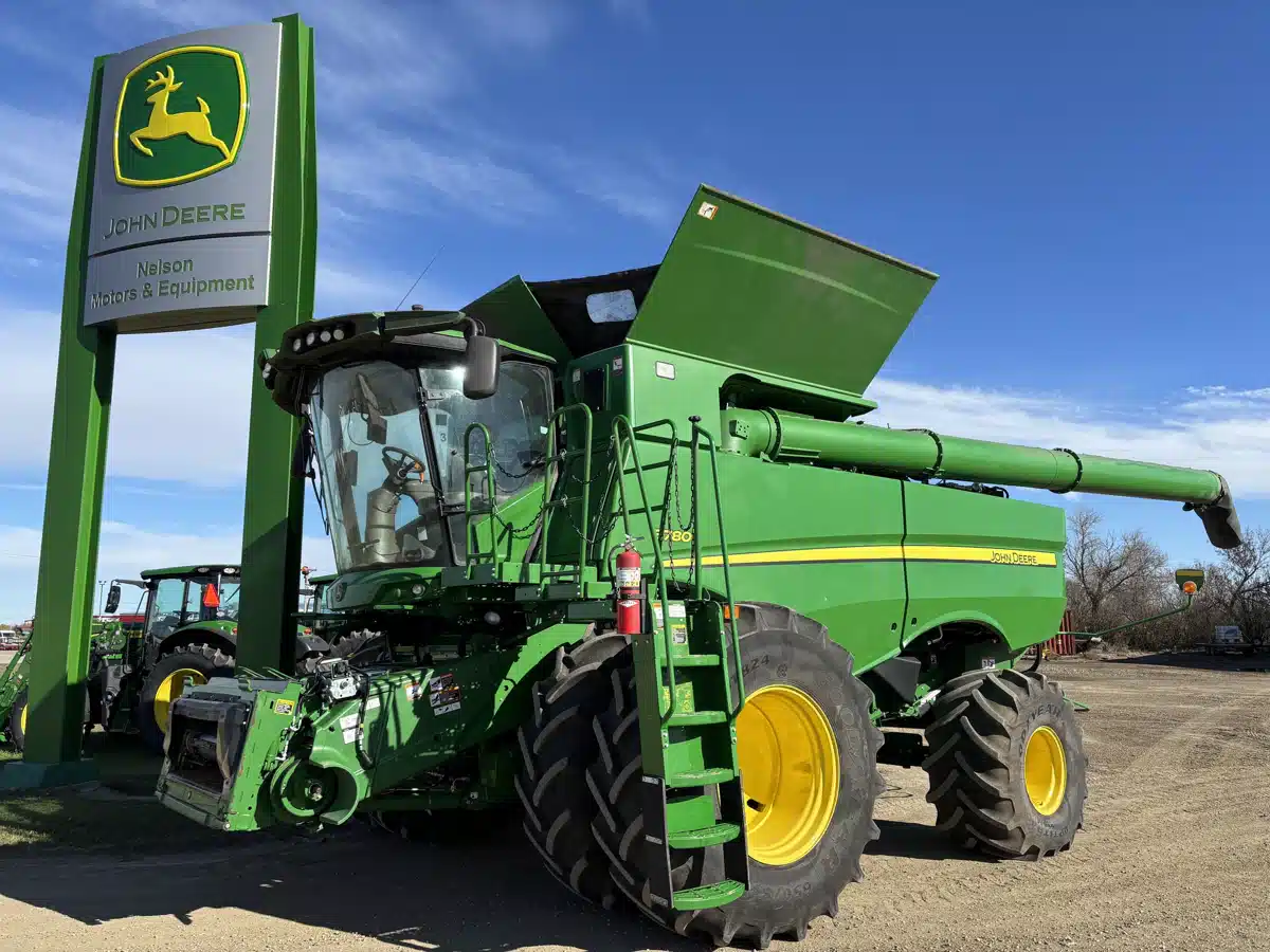 Used 2021 John Deere S780 Combine