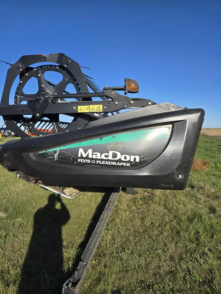 Used 2015 MacDon FD75 Header - Flex Draper