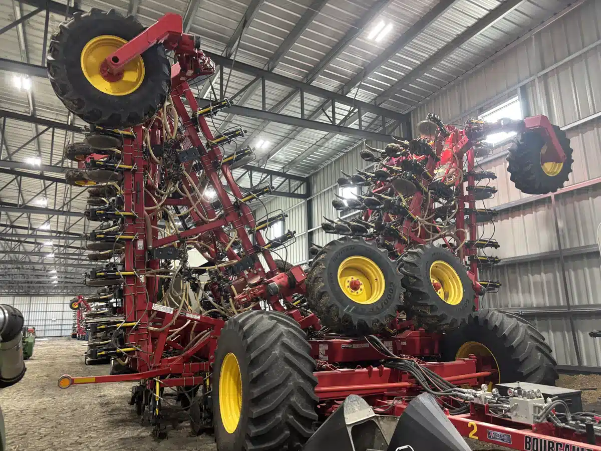 Used 2017 Bourgault 3320QDA Air Drill