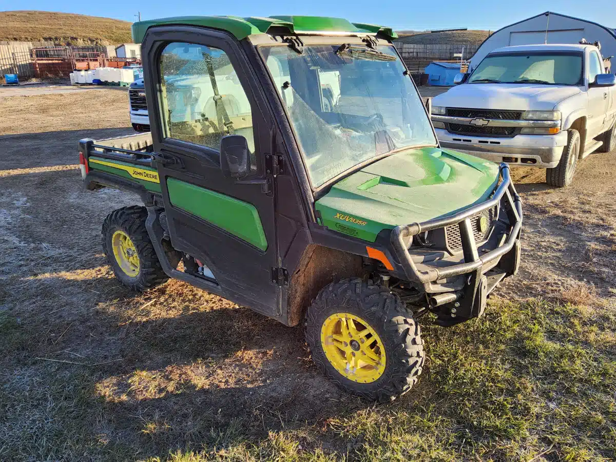 Gallery image 2 for 2023 John Deere XUV 835R Utility Vehicle