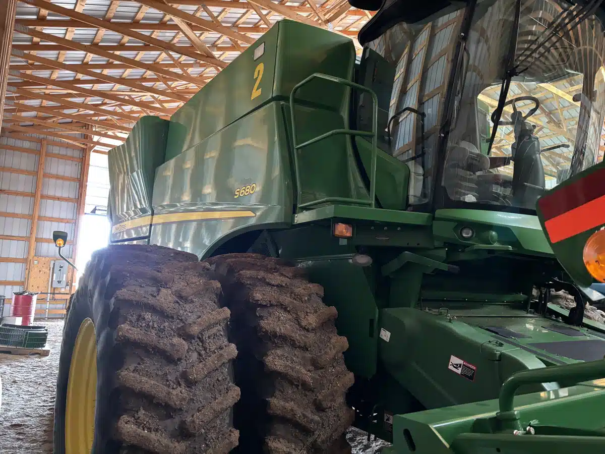 Used 2017 John Deere S680 Combine