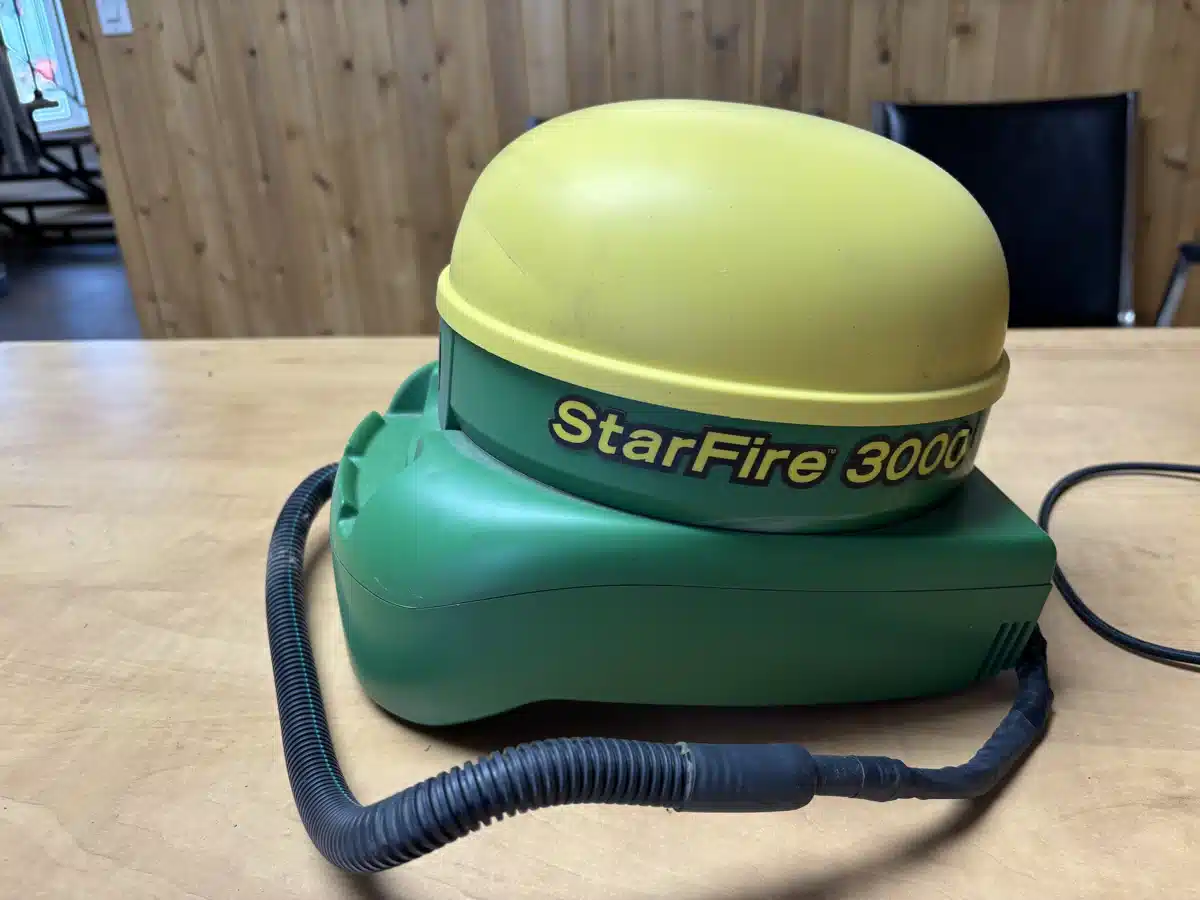 Used John Deere STARFIRE 3000 Guidance System