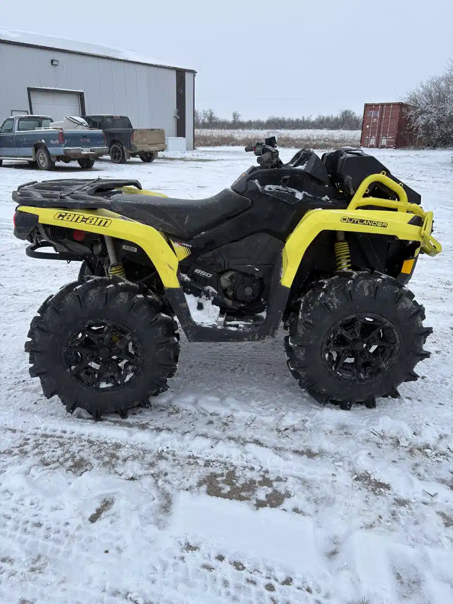 Gallery image 2 for Used 2019 Can-Am Outlander XMR 850 ATV