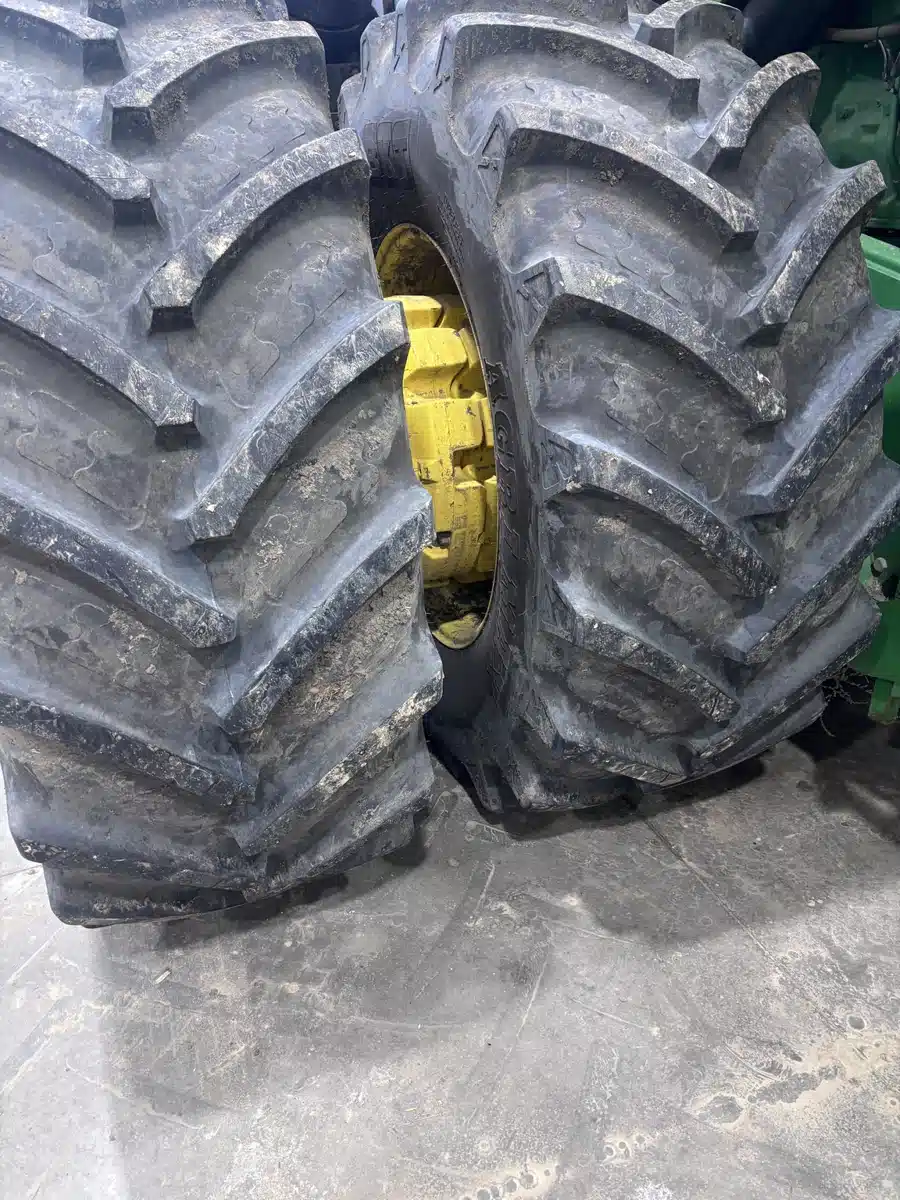 Gallery image 2 for 1997 John Deere 9400 Tractor