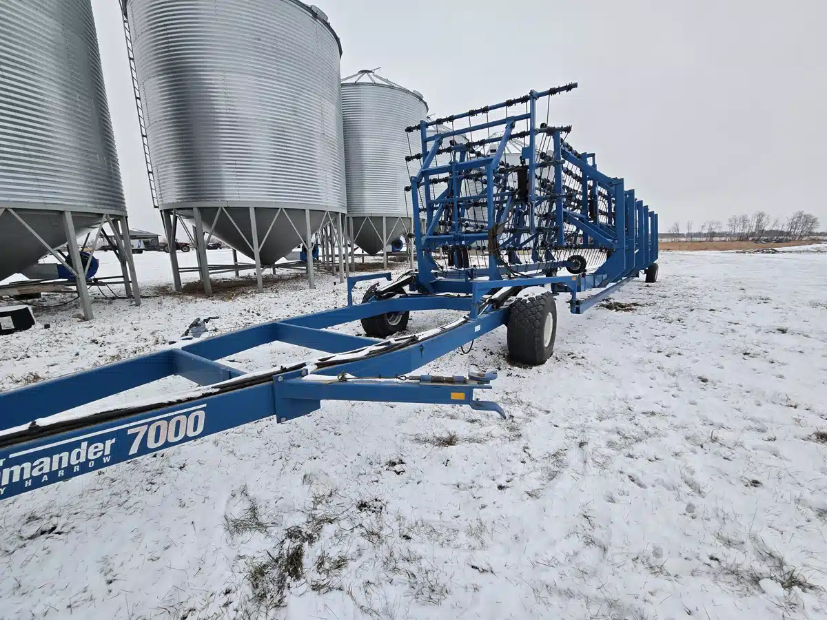 2001 Brandt CONTOUR COMMANDER 7000 Harrow