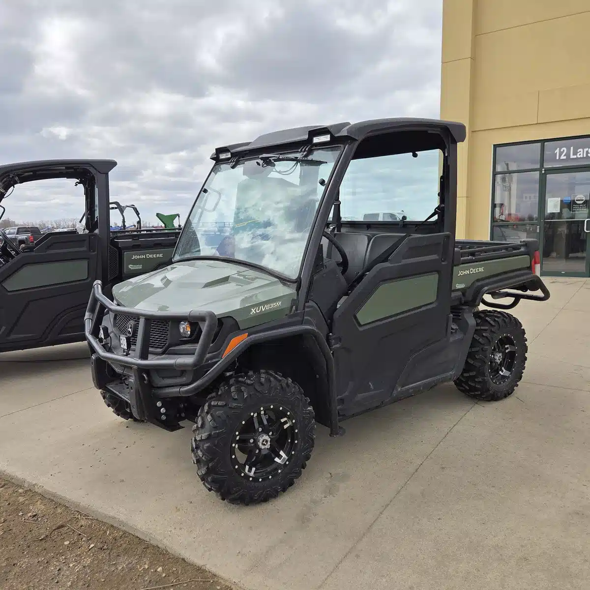 Gallery image 1 for 2023 John Deere XUV 835M Utility Vehicle