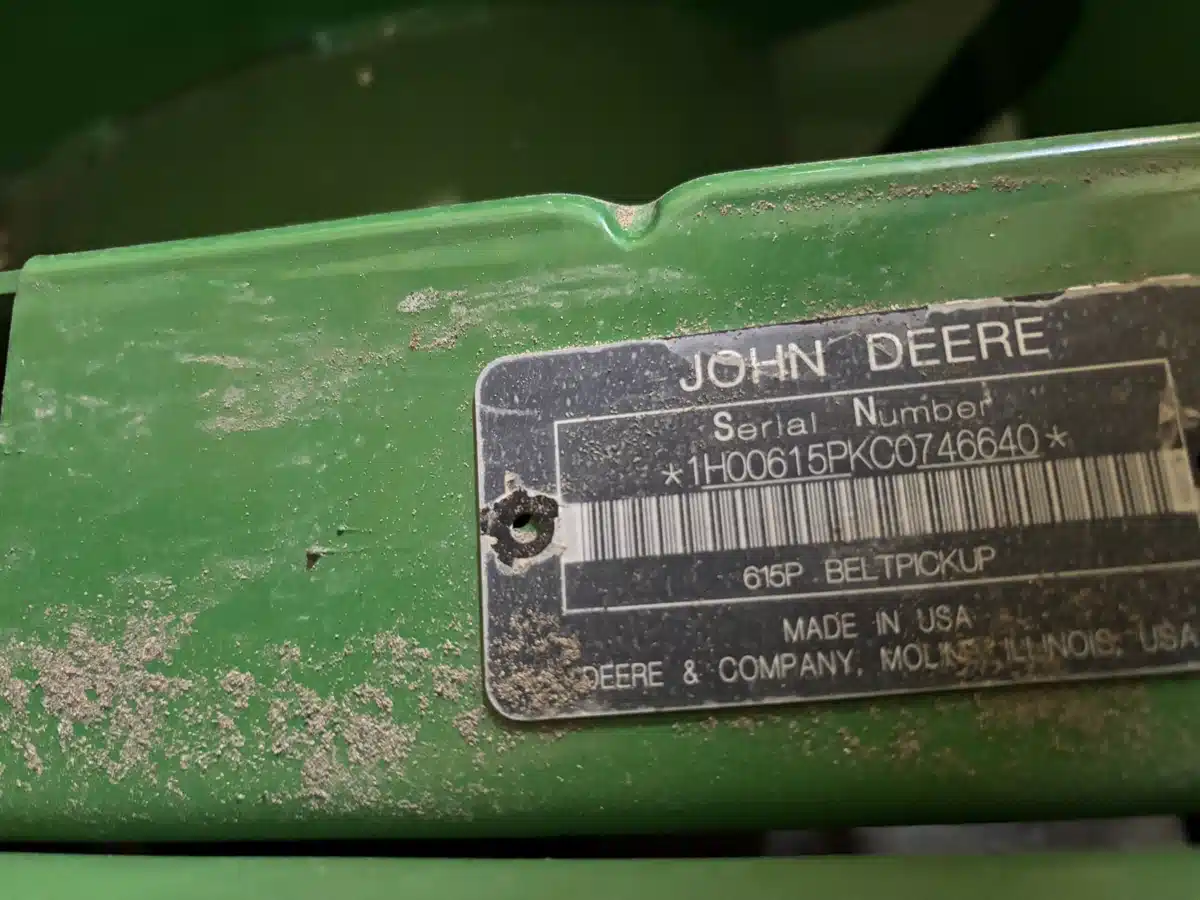 Photo de la Galerie 2 pour 2011 John Deere 615P Nez - Ramasseur