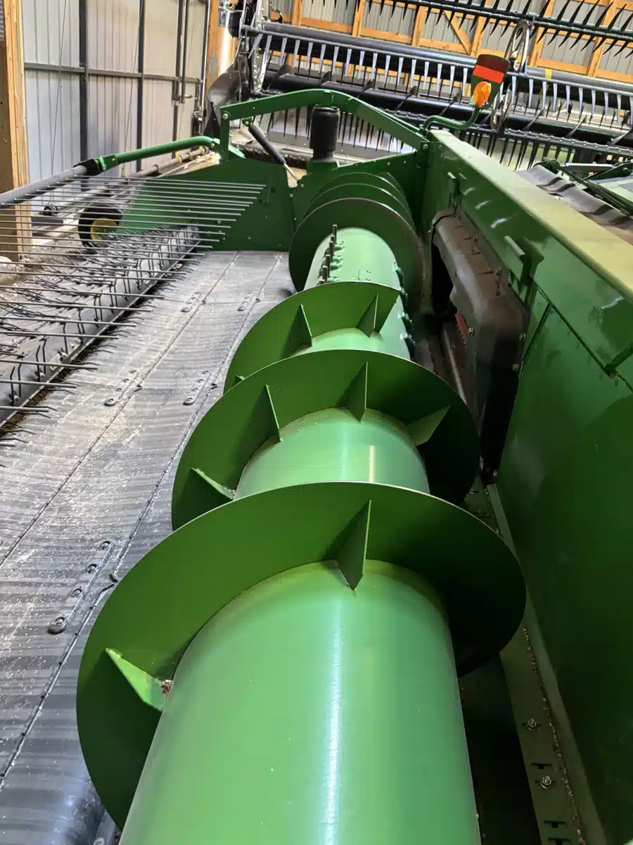 Gallery image 1 for 2011 John Deere 615P Header - Pickup