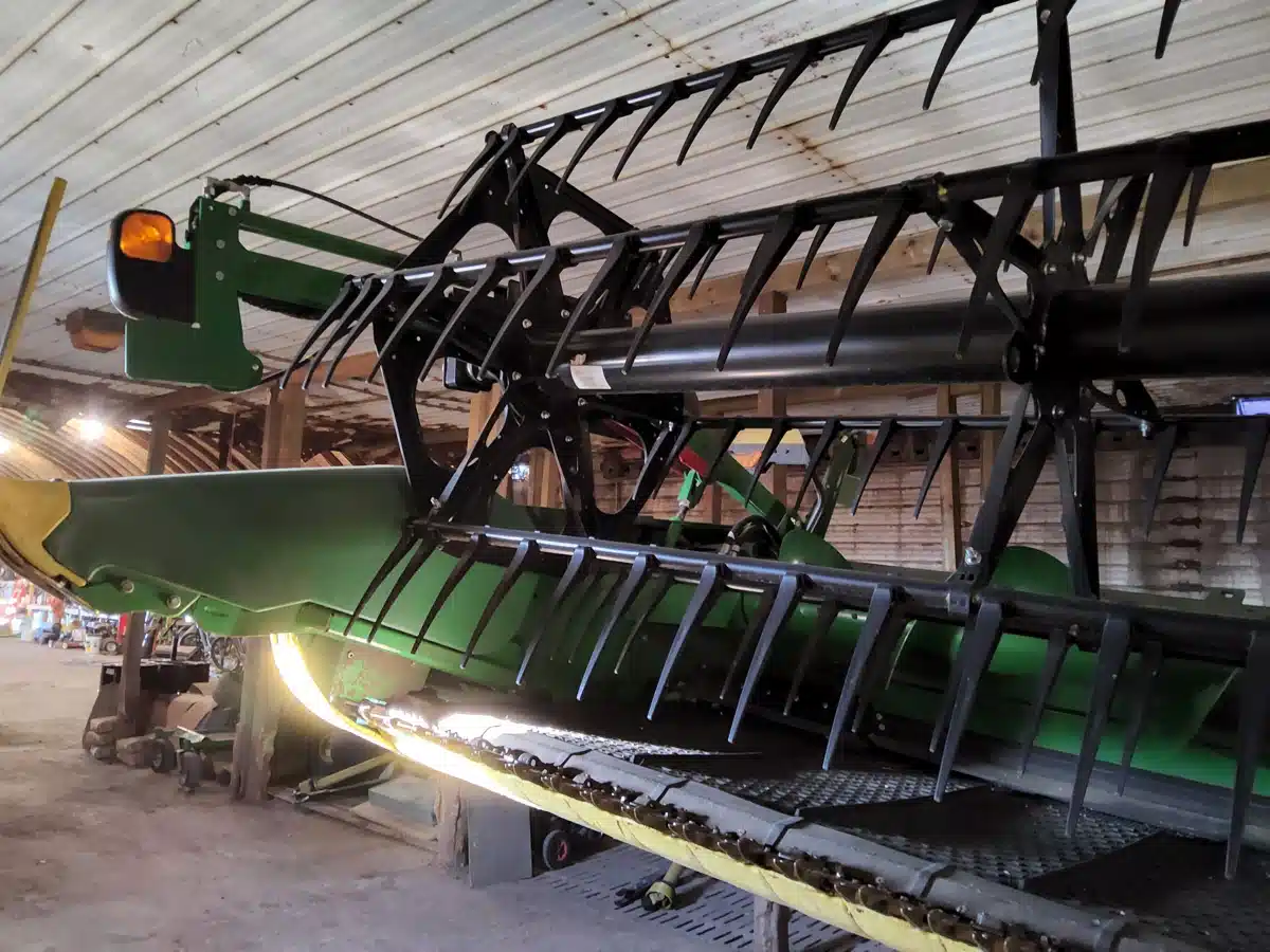 Gallery image 2 for 2022 John Deere HD45R Header - Draper