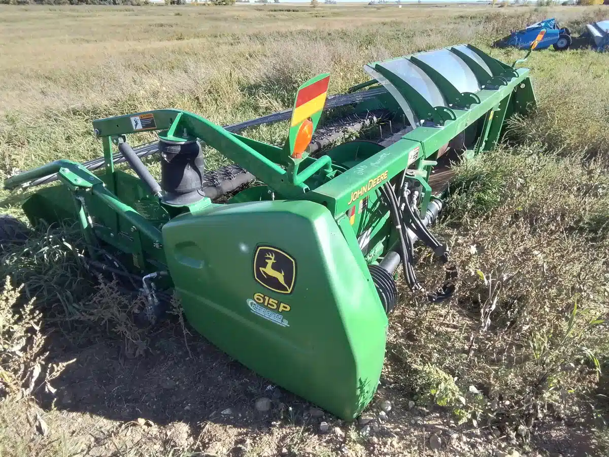 Gallery image 2 for 2012 John Deere 615P Header - Pickup