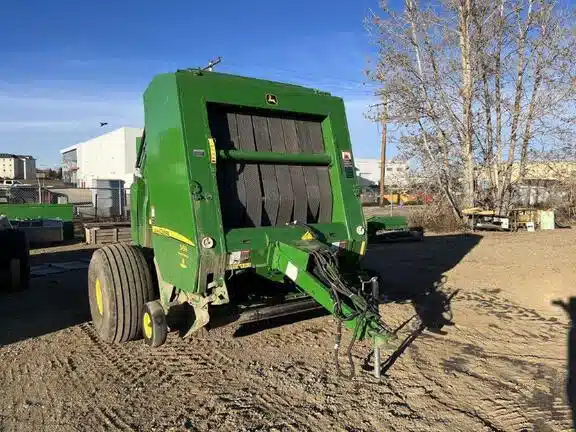 Gallery image 1 for Used 2016 John Deere 569 Round Baler