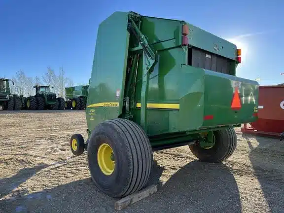 Gallery image 2 for Used 2016 John Deere 569 Round Baler
