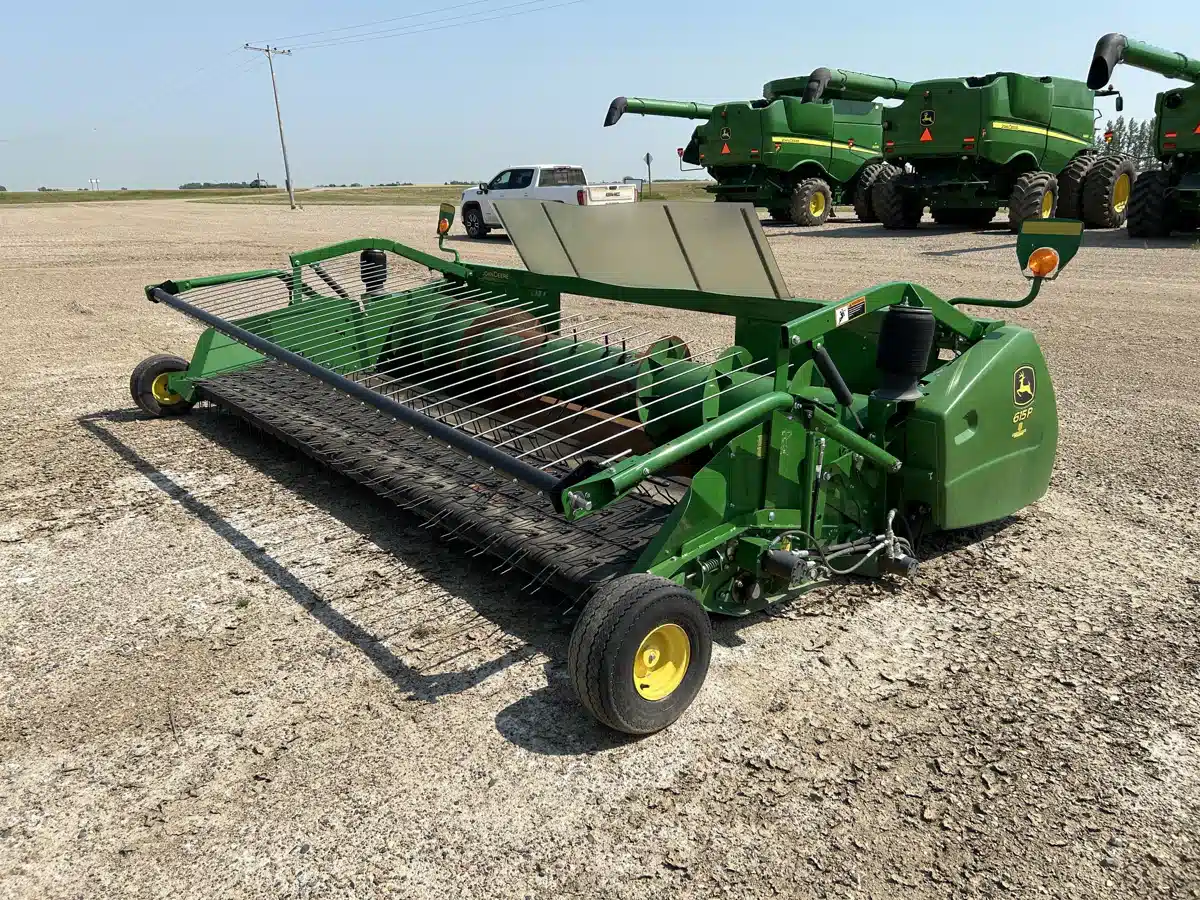 Gallery image 1 for Used 2018 John Deere 615P Header - Pickup