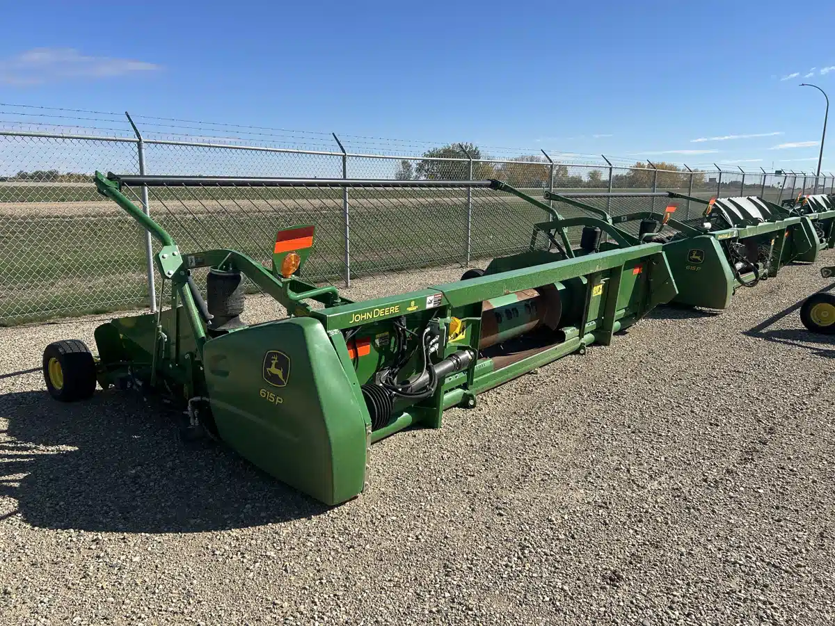 Gallery image 2 for Used 2017 John Deere 615P Header - Pickup