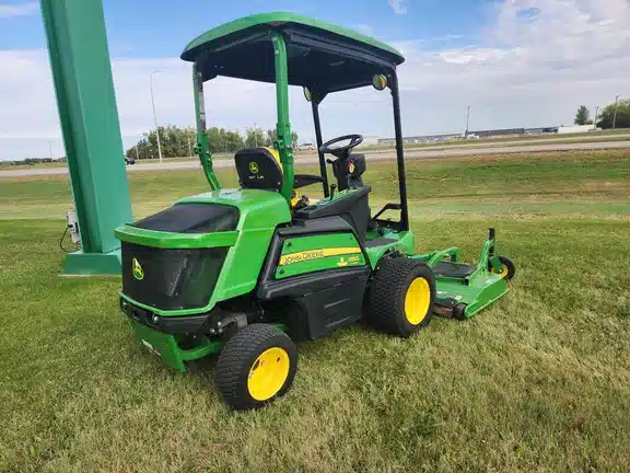 Gallery image 2 for Used 2016 John Deere 1550 Mower - Front Deck