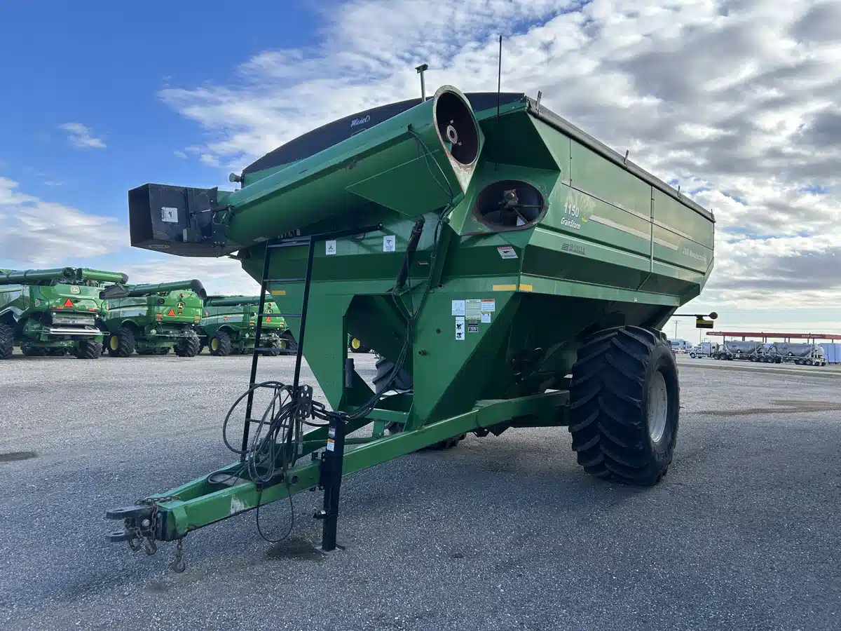 Gallery image 1 for Used 2009 J&M 1150 Grain Cart