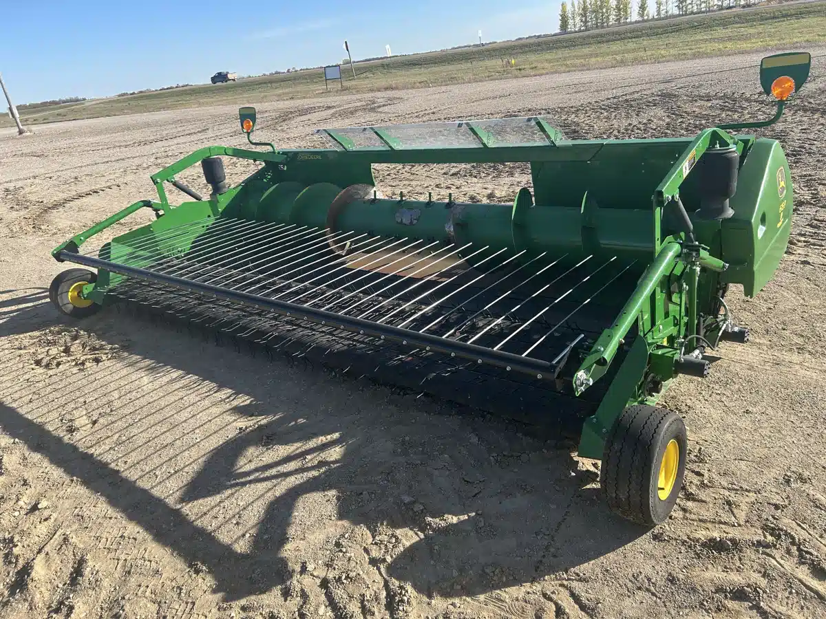 Gallery image 1 for Used 2017 John Deere 615P Header - Pickup