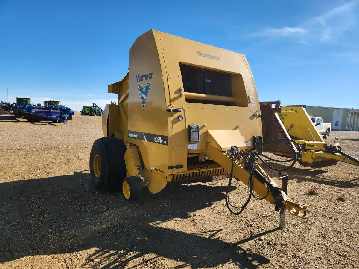 Gallery image 1 for Used 2022 Vermeer 605N Round Baler