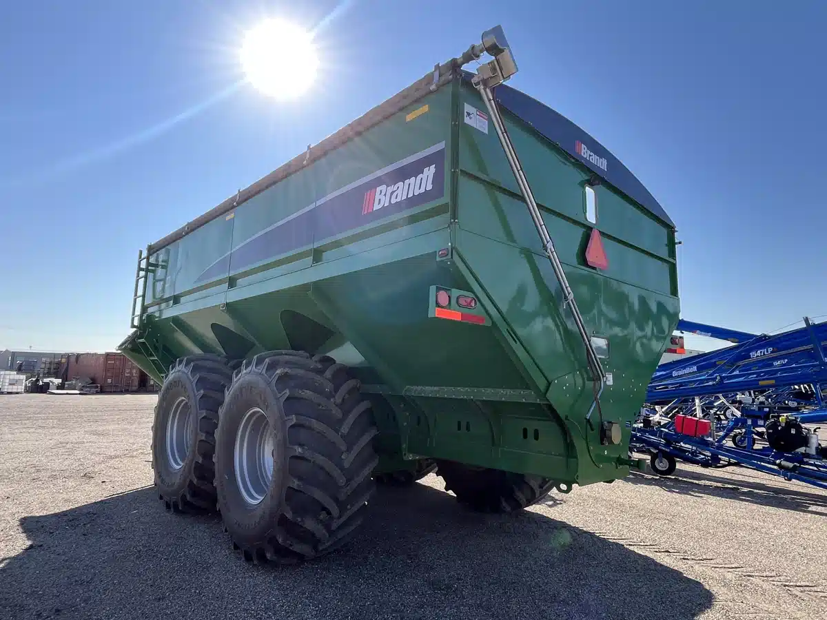 Gallery image 2 for 2020 Brandt 1522DXR Grain Cart