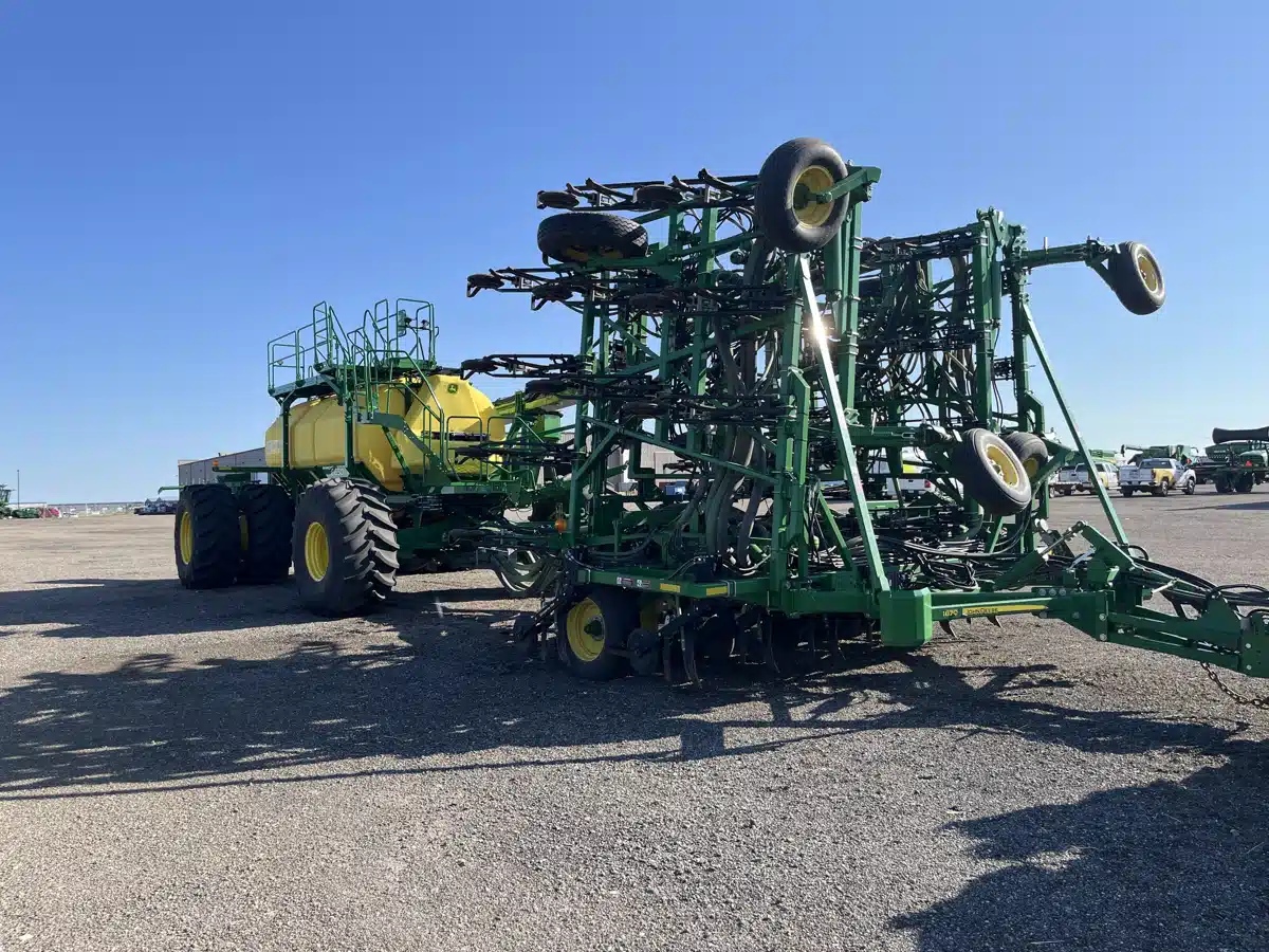 Gallery image 2 for Used 2013 John Deere 1870 Air Drill