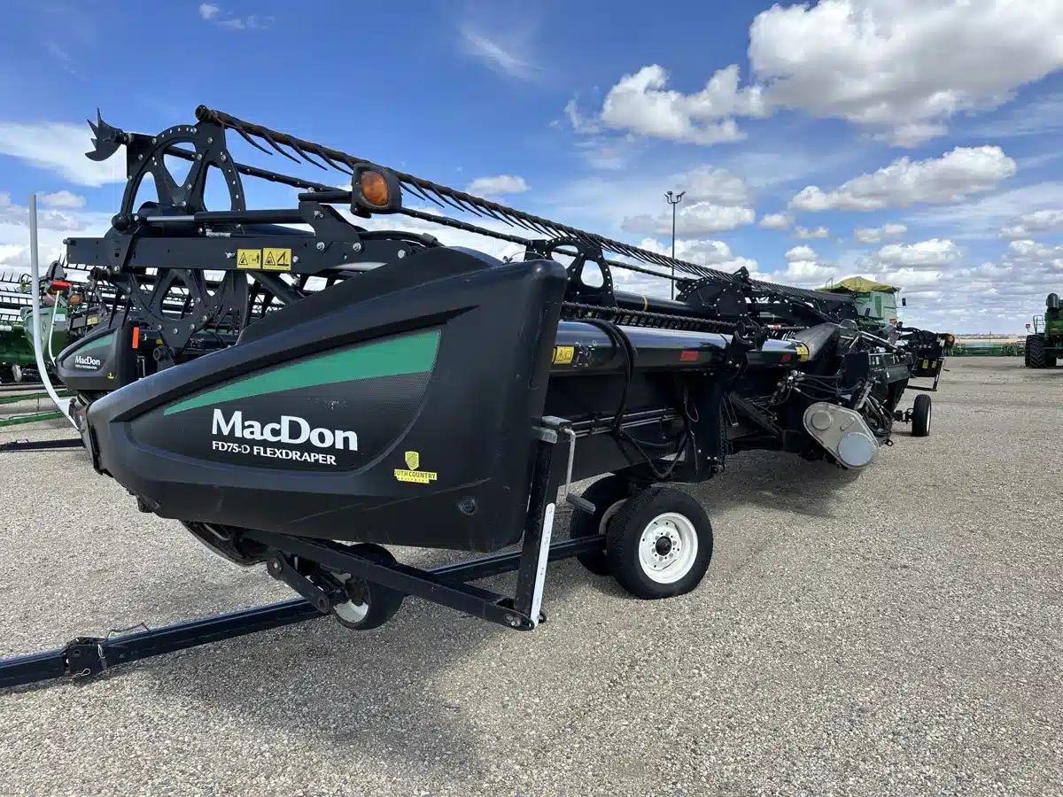 Gallery image 1 for Used 2017 MacDon FD75 Header - Flex Draper