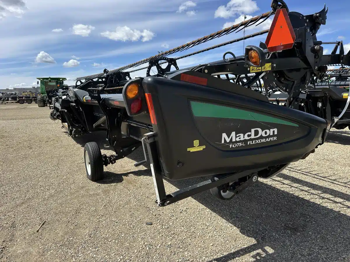 Gallery image 2 for Used 2017 MacDon FD75 Header - Flex Draper