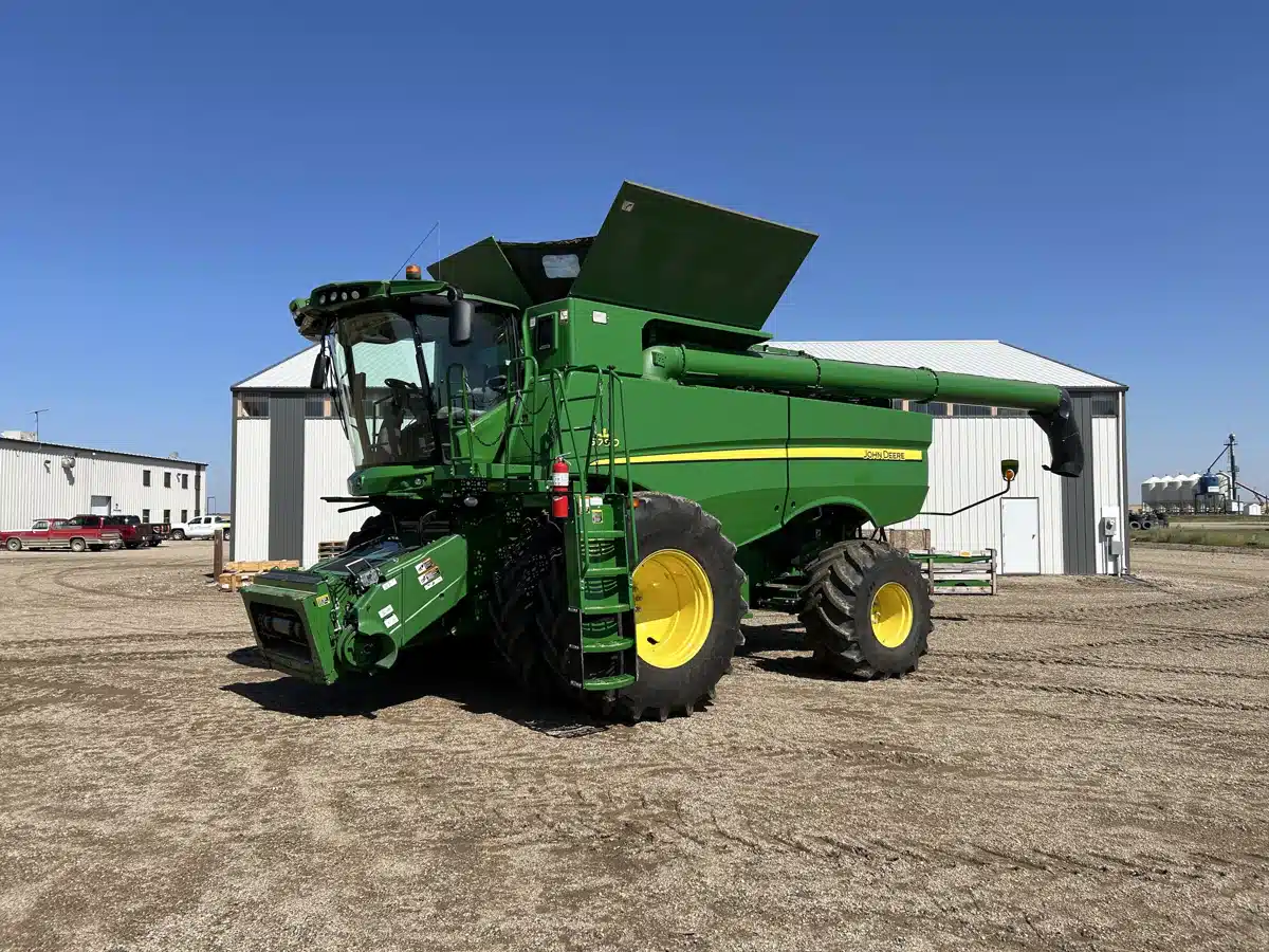 Gallery image 1 for Used 2018 John Deere S790 Combine