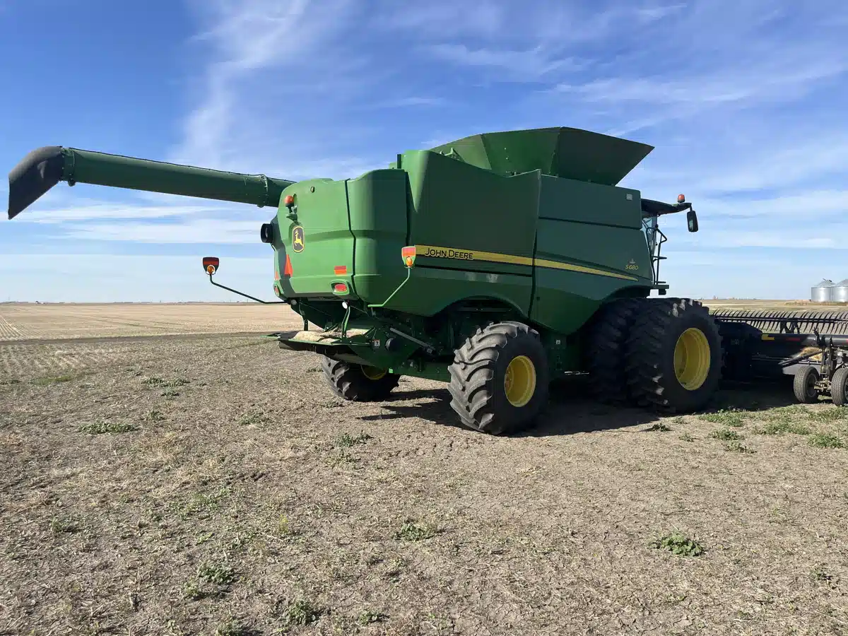 Gallery image 2 for Used 2015 John Deere S680 Combine