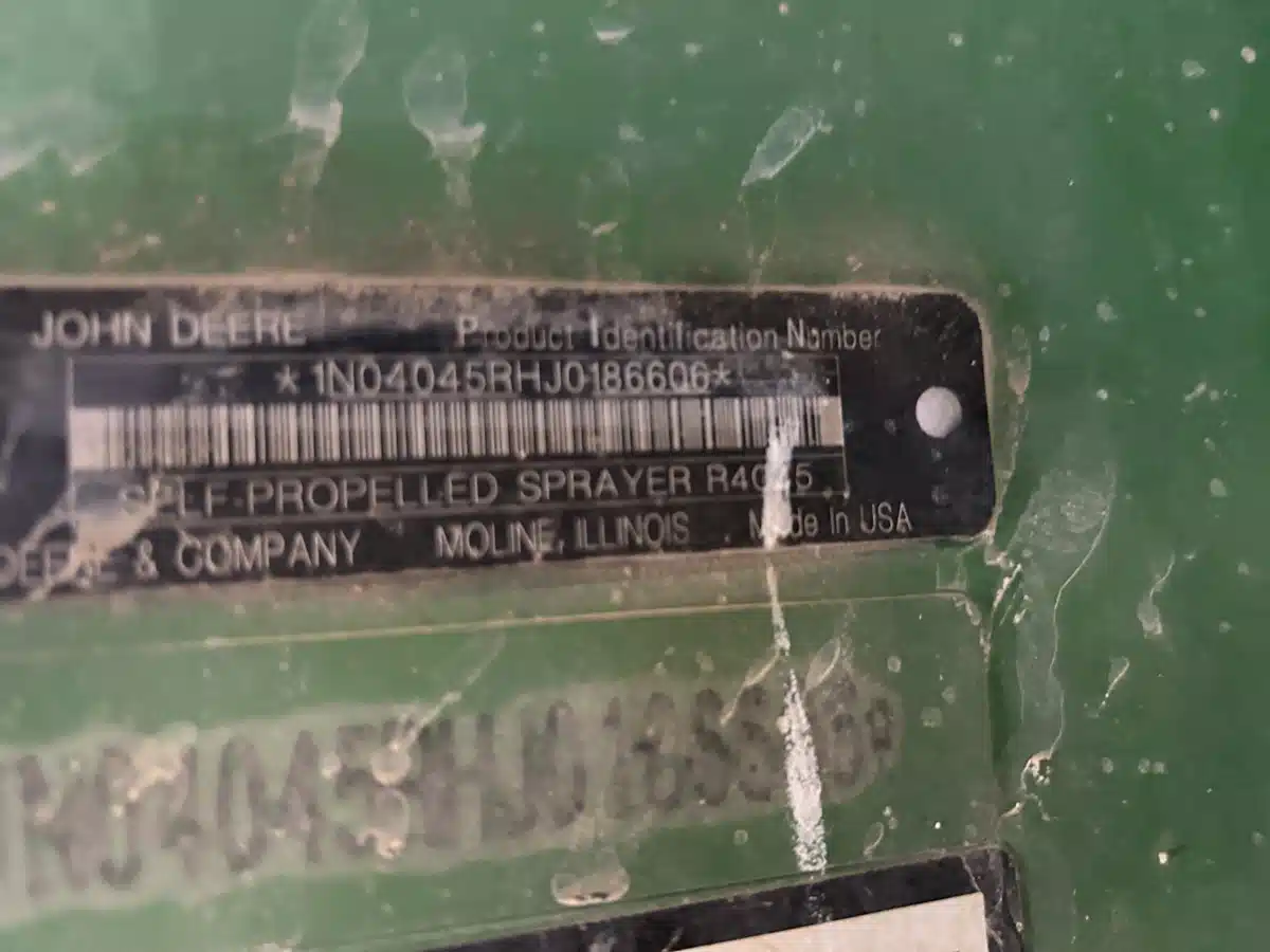 Gallery image 2 for Used 2018 John Deere R4045 Sprayer - Self Propelled