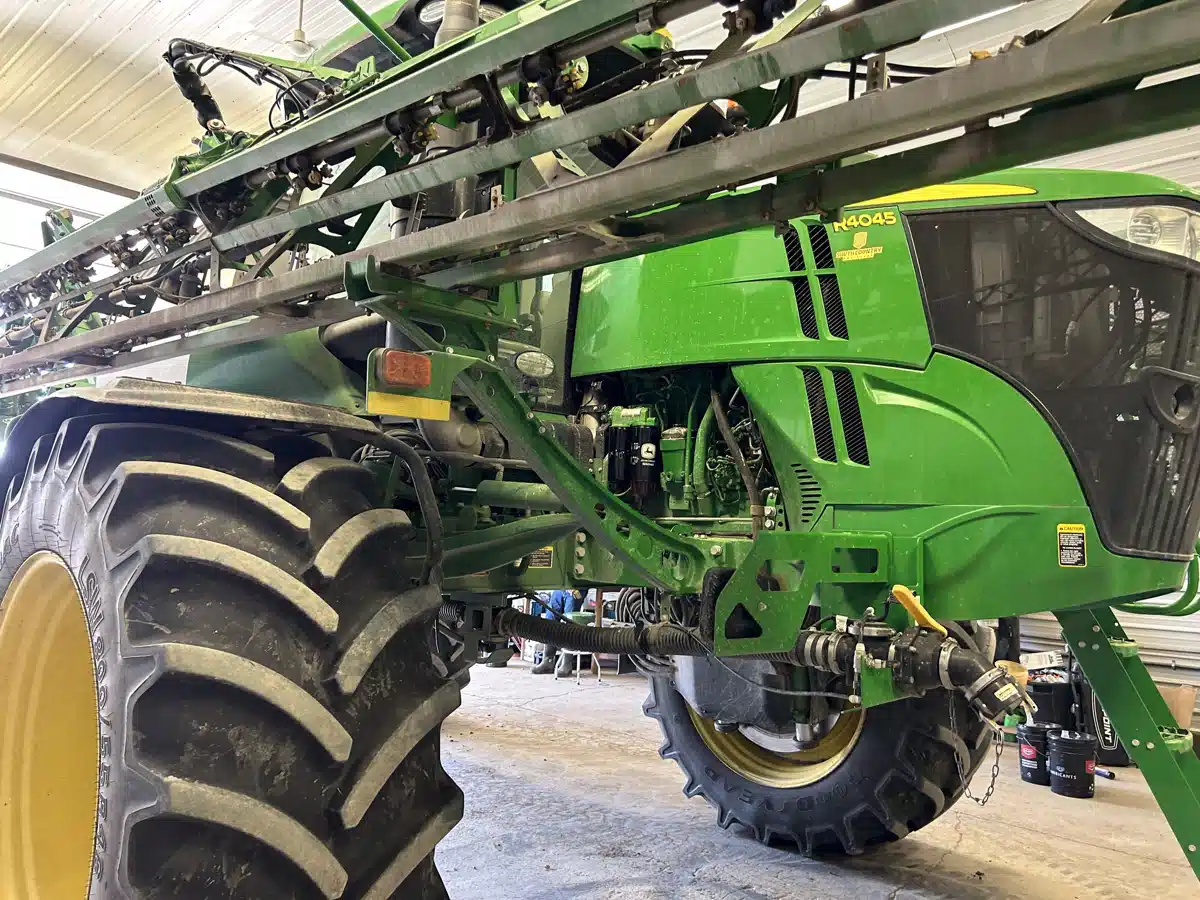 Gallery image 1 for Used 2018 John Deere R4045 Sprayer - Self Propelled