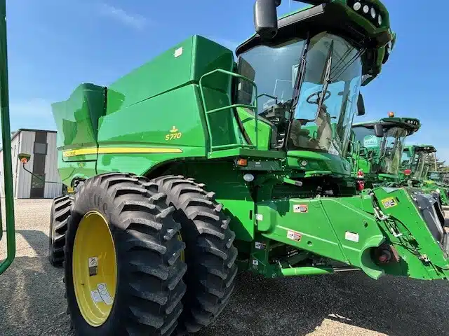 Gallery image 1 for Used 2019 John Deere S770 Combine
