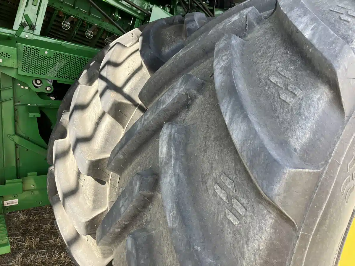 Gallery image 2 for Used 2023 John Deere X9 1000 Combine