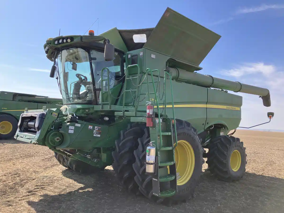 Gallery image 1 for Used 2020 John Deere S790 Combine