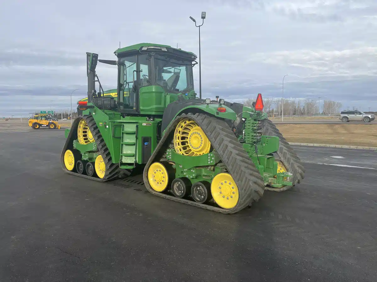 Gallery image 2 for Used 2024 John Deere 9RX 640 Tractor